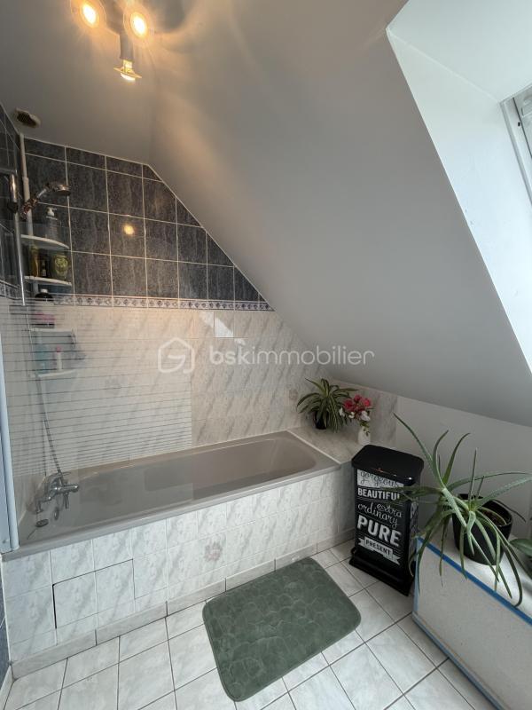 Pavillon - 151 m² - 7 pièces