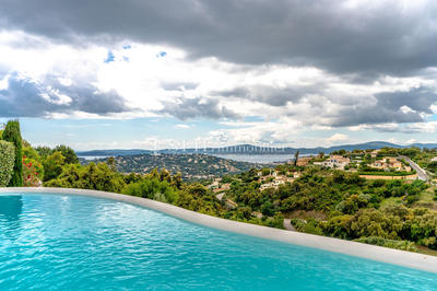 Villa - 200 m² - 5 pièces