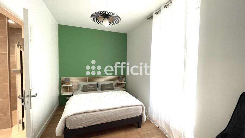 Maison en pierre - 200 m² - 8 pièces