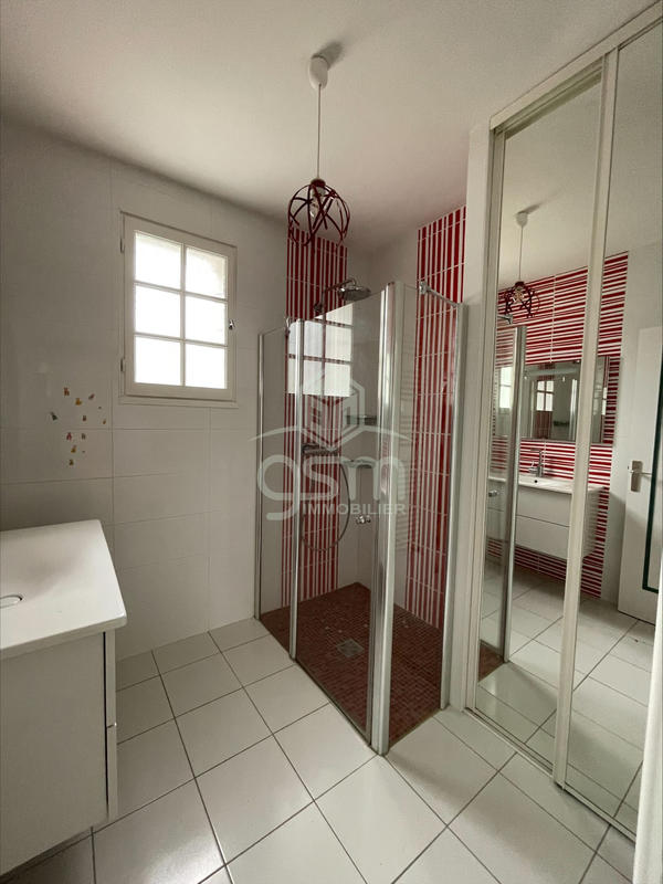 Maison - 165 m² - 7 pièces