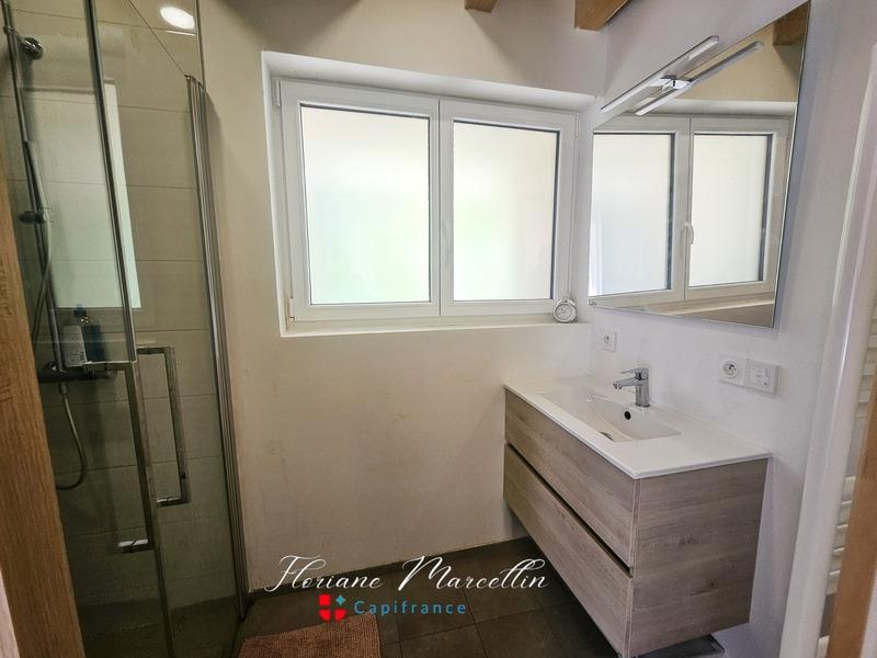 Maison - 254 m² - 5 pièces