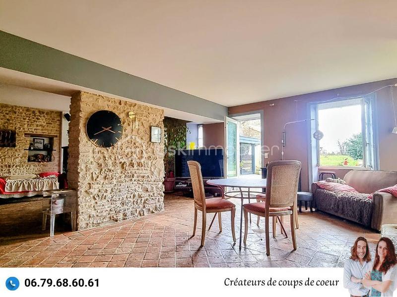 Maison en pierre - 234 m² - 7 pièces