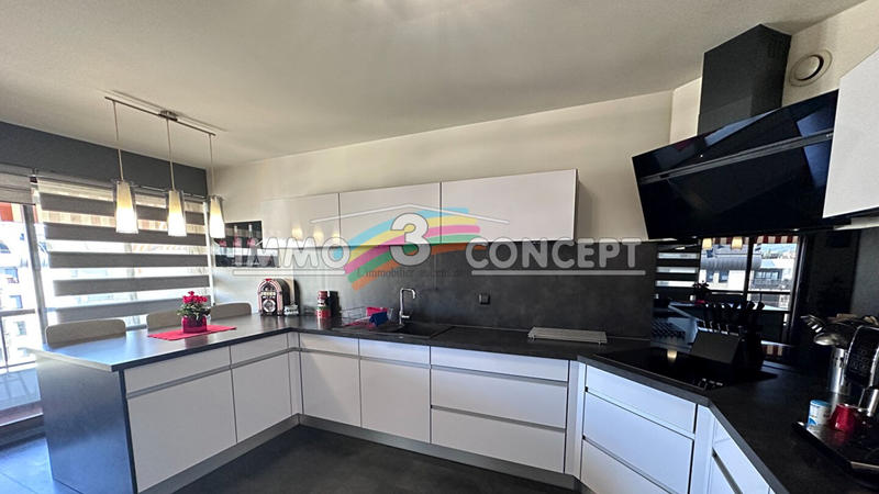 Appartement - 140 m² - 5 pièces