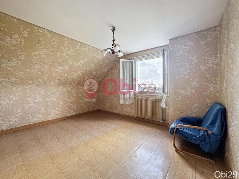 Maison traditionnelle - 118 m² - 8 pièces