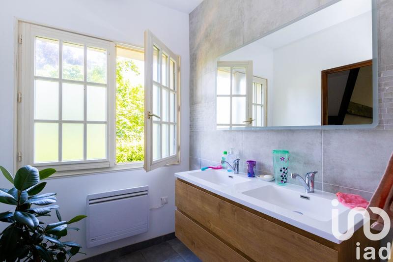 Maison - 143 m² - 7 pièces