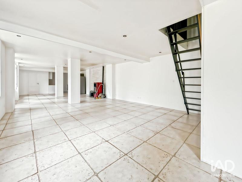 Maison - 200 m² - 6 pièces