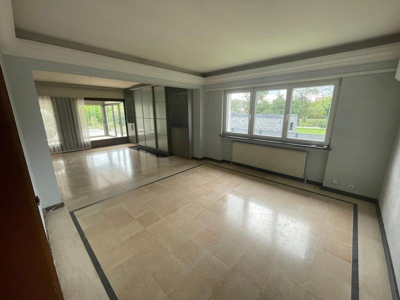 Maison - 210 m² - 8 pièces