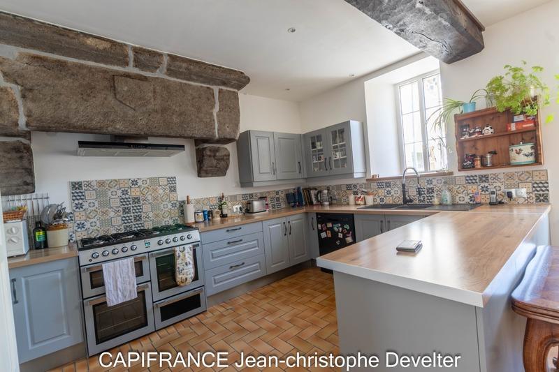 Maison en pierre - 122 m² - 6 pièces