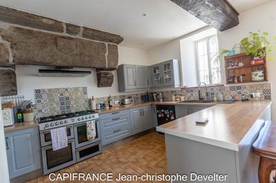 Maison en pierre - 122 m² - 6 pièces