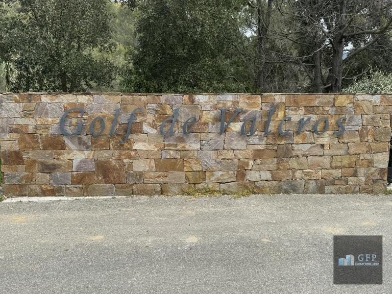 Terrain constructible - 2 070 m²