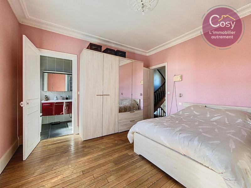 Villa - 180 m² - 9 pièces