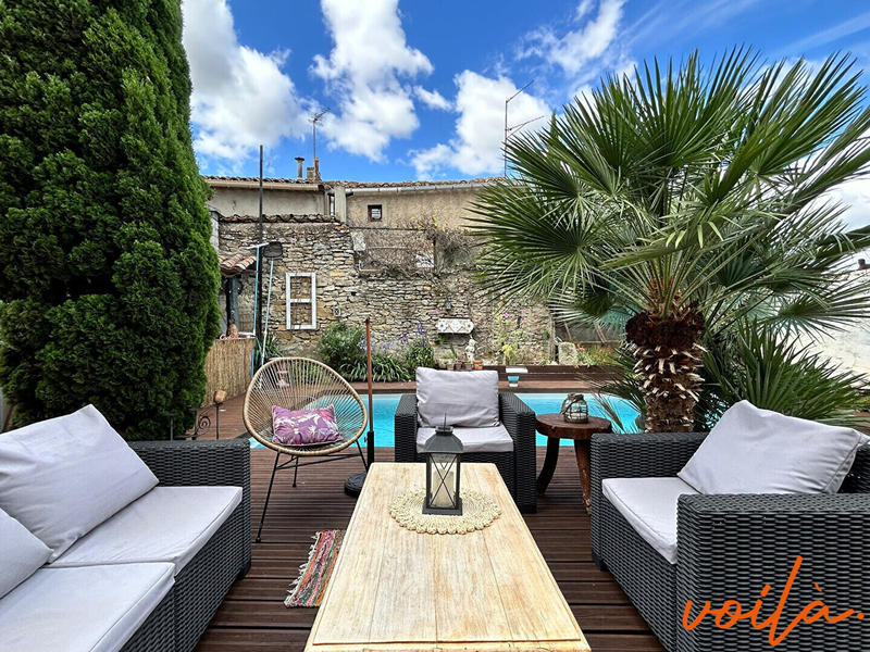 Maison - 410 m² - 9 pièces