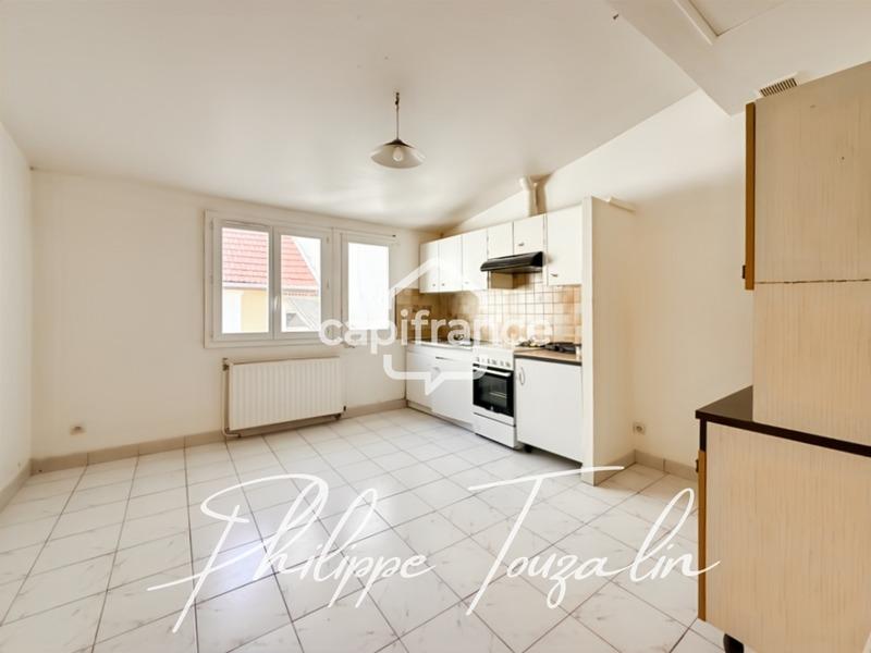 Maison - 220 m² - 14 pièces