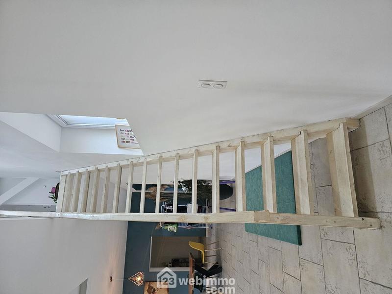 Maison - 309 m² - 8 pièces