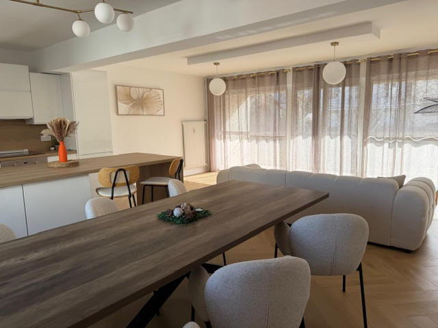 Appartement - 90 m² - 4 pièces