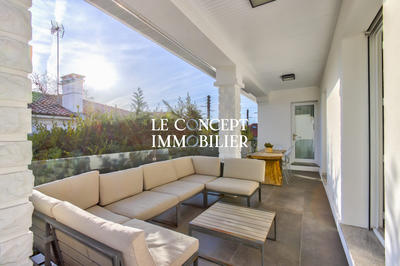 Maison - 180 m² - 6 pièces