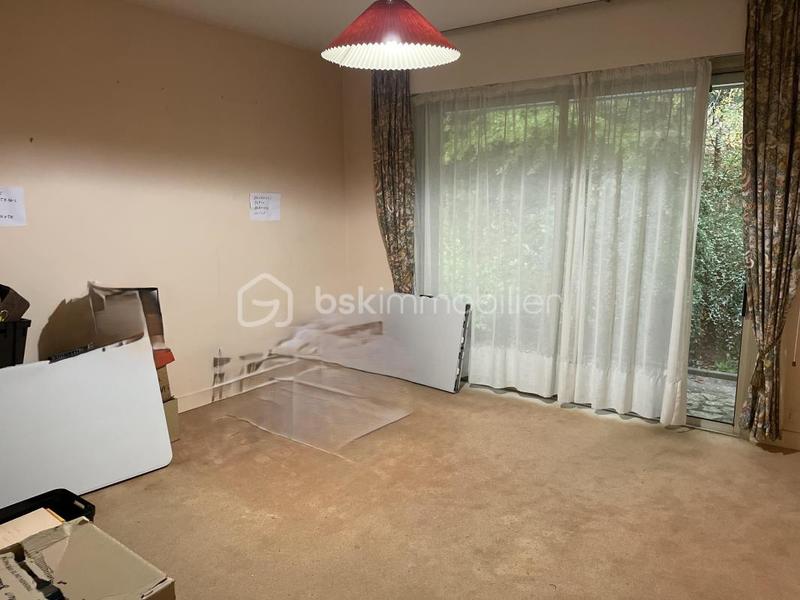 Demeure - 375 m² - 9 pièces