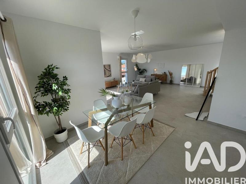 Appartement - 82 m² - 4 pièces