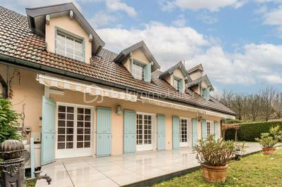 Demeure - 186 m² - 6 pièces