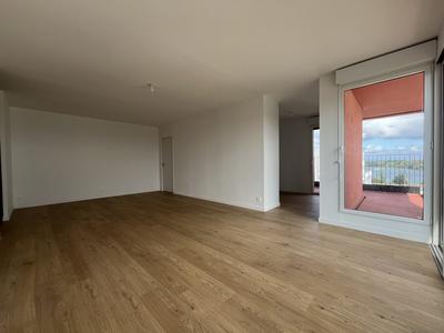 Appartement - 104 m² - 5 pièces