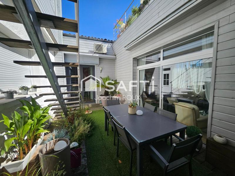 Maison - 200 m² - 6 pièces