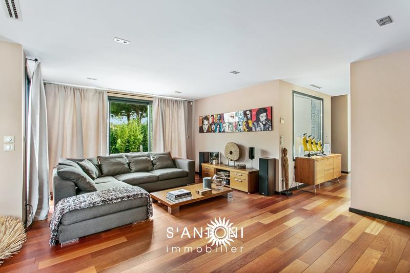 Maison d'architecte - 181 m² - 6 pièces