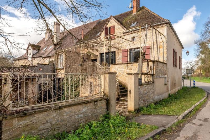 Maison en pierre - 160 m² - 6 pièces