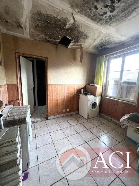 Maison - 211 m² - 7 pièces