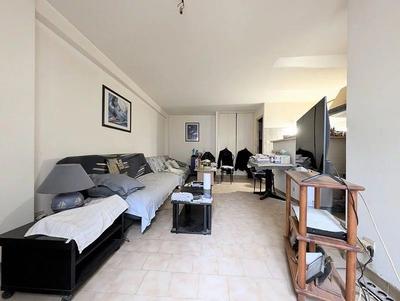 Immeuble - 50 m² - 2 pièces