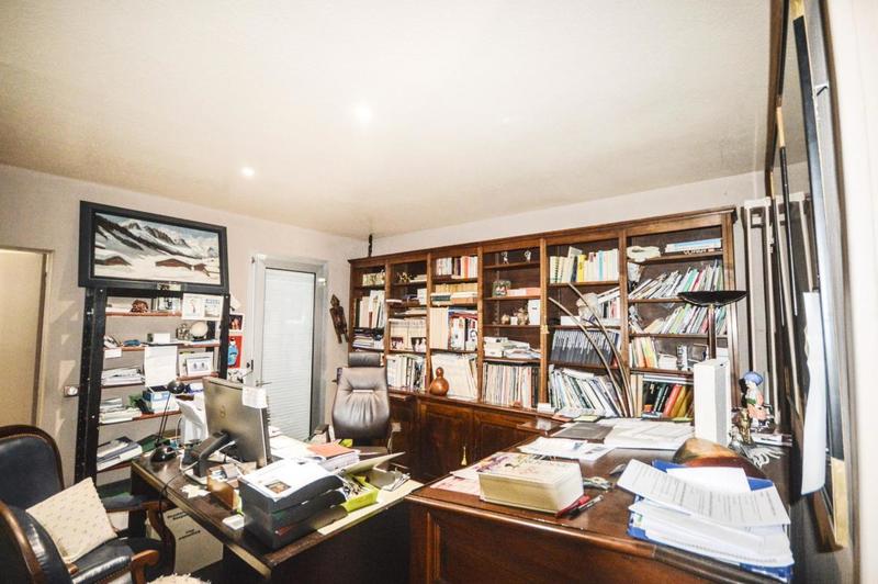 Maison - 227 m² - 6 pièces