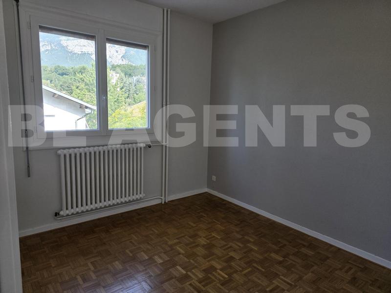 Appartement - 96 m² - 5 pièces