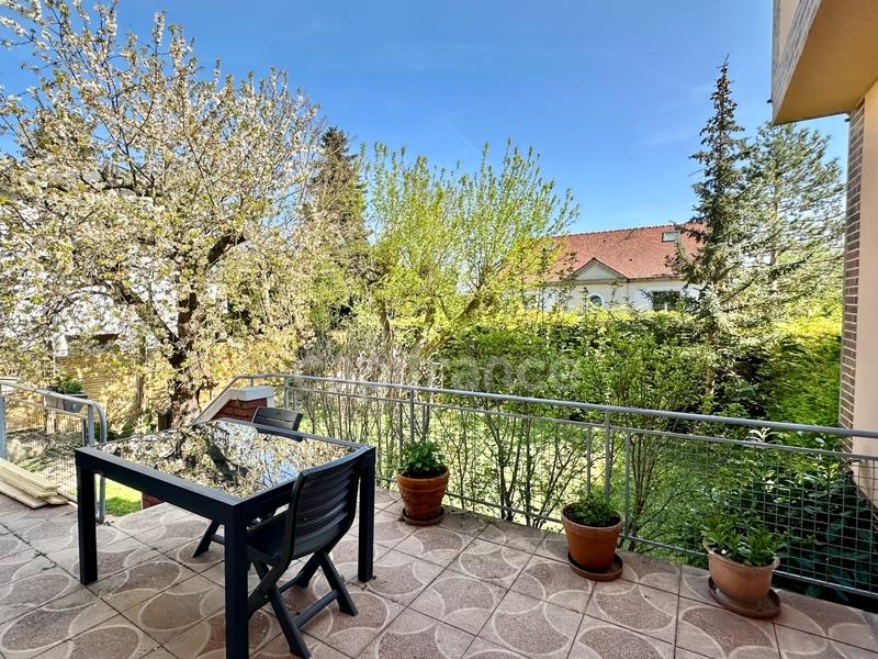 Maison - 210 m² - 8 pièces