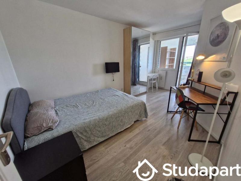 Chambre - 10 m² - 1 pièce