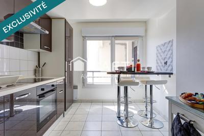 Appartement - 95 m² - 5 pièces