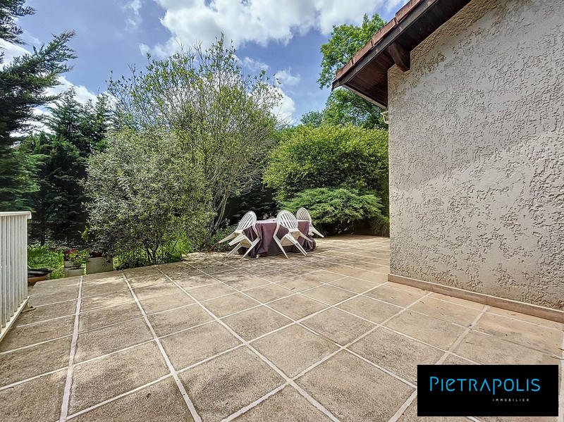 Maison traditionnelle - 90 m² - 4 pièces