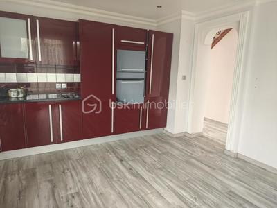 Maison traditionnelle - 122 m² - 5 pièces