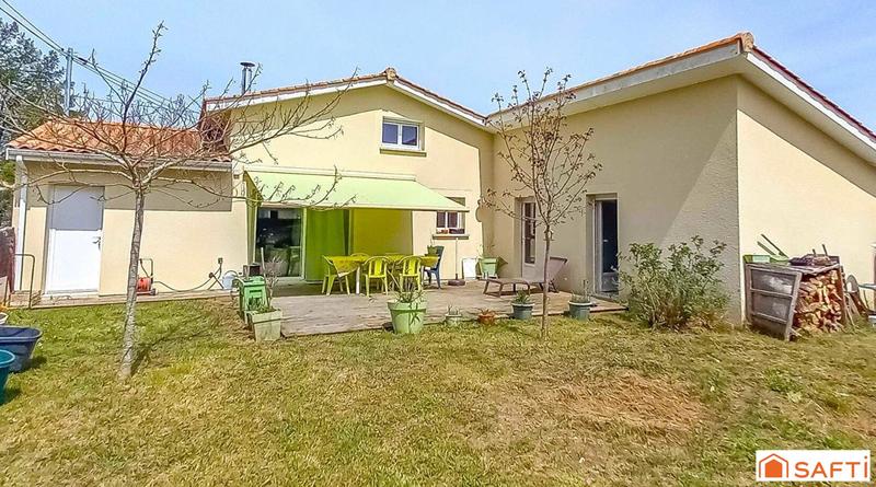 Maison - 90 m² - 4 pièces