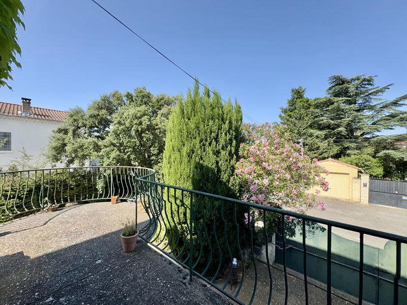 Maison - 220 m² - 6 pièces