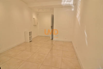 Fonds de commerce - Bureau - 34 m²