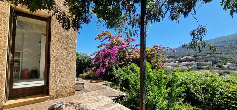 Maison - 161 m² - 9 pièces