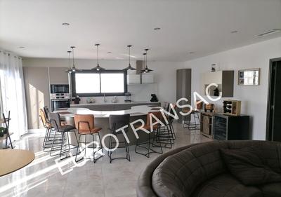 Villa - 124 m² - 4 pièces