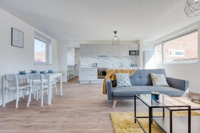 Appartement - 97 m² - 5 pièces