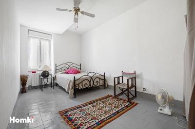 Maison de ville - 272 m² - 7 pièces