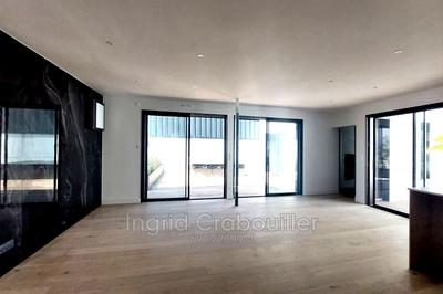 Villa - 212 m² - 6 pièces