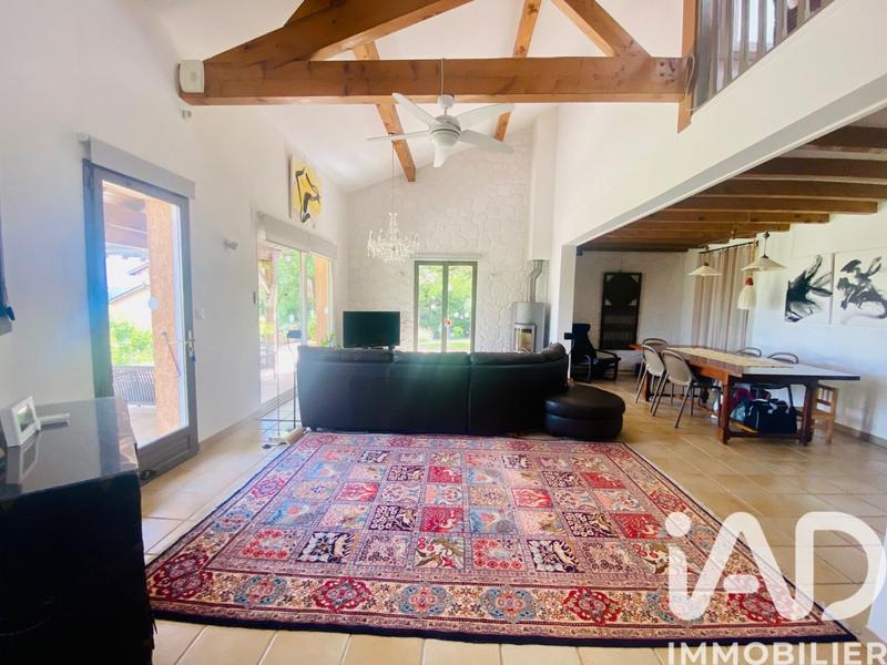 Maison - 255 m² - 7 pièces