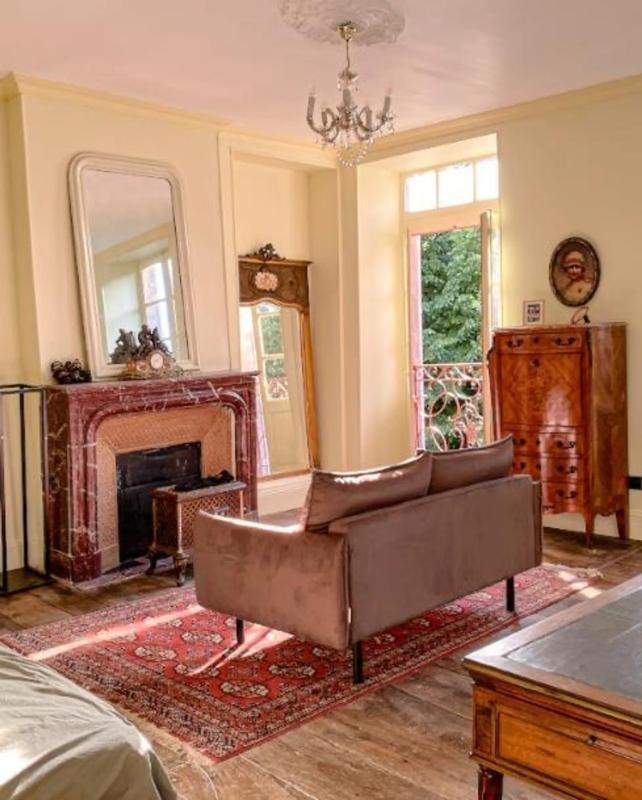 Maison de maîtres - 350 m² - 8 pièces