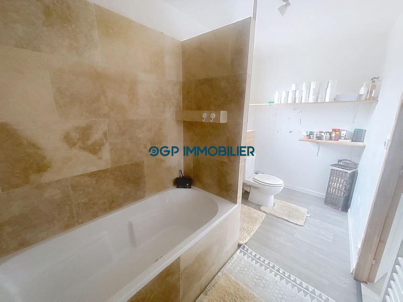 Maison - 161 m² - 7 pièces