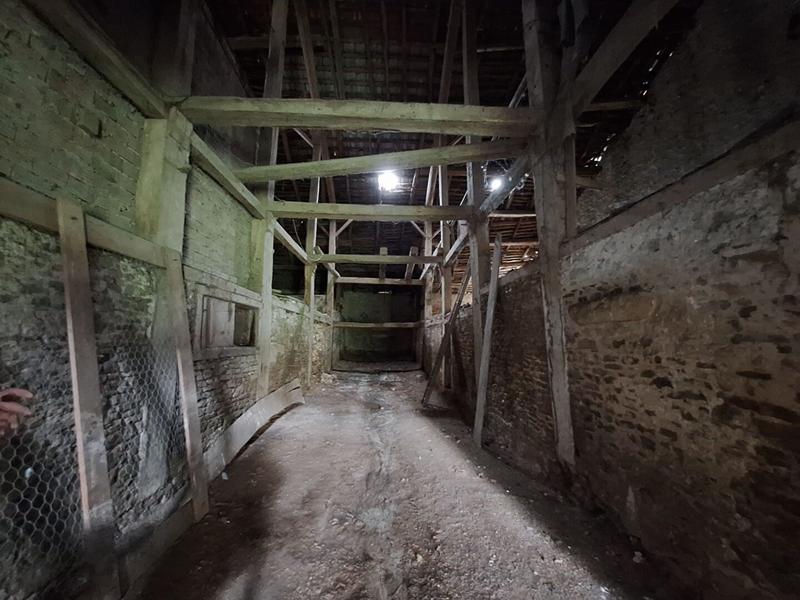 Maison - 360 m² - 8 pièces