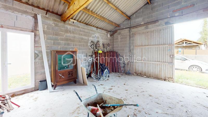 Immeuble - 111 m² - 1 pièce