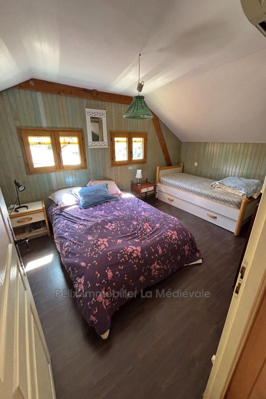 Propriété - 200 m² - 7 pièces